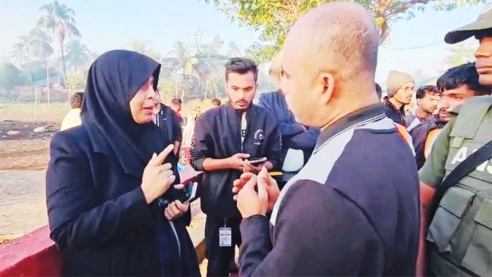 ইউএনওকে গ্রেপ্তারের হুমকি দিয়ে বিপাকে পড়ে ক্ষমা চাইলেন স্বরাষ্ট্র মন্ত্রণালয়ের কর্মকর্তা (ভিডিও)